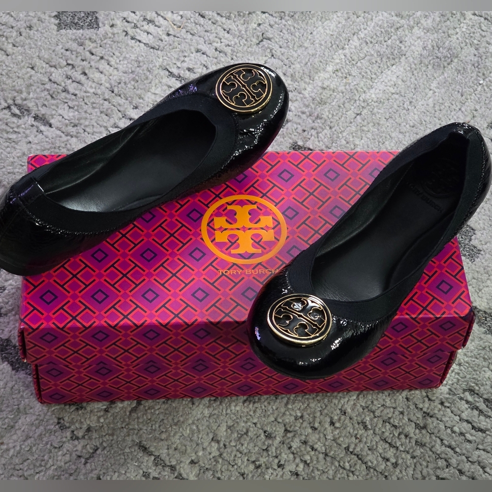 Like New Tory Burch Black Patent Leather Logo Ballet Flats